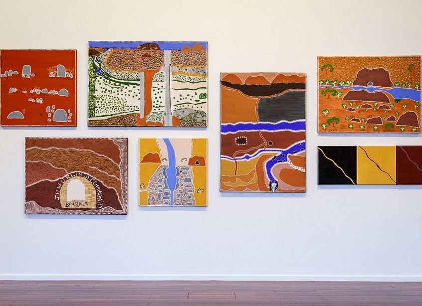 L-R, top to bottom: Tracey Ramsay, Juwulinji (Bow River Community), 2018, ochres, natural, pigments and synthetic pigments on canvas, 90 x 90cm. Kathy Ramsay, Juwulinji (Bow River Community), 2018, ochres & natural, pigments on canvas, 90 x 120cm. Kathy Ramsay, Bow River Bridge (2018), 2018, ochres, natural pigments and synthetic pigments on canvas, 100 x 140cm. Tracey Ramsay, Jack’s Yard, 2018, ochres, natural pigments and synthetic pigments on canvas, 80 x 80cm. Photography by Jessica Wyld