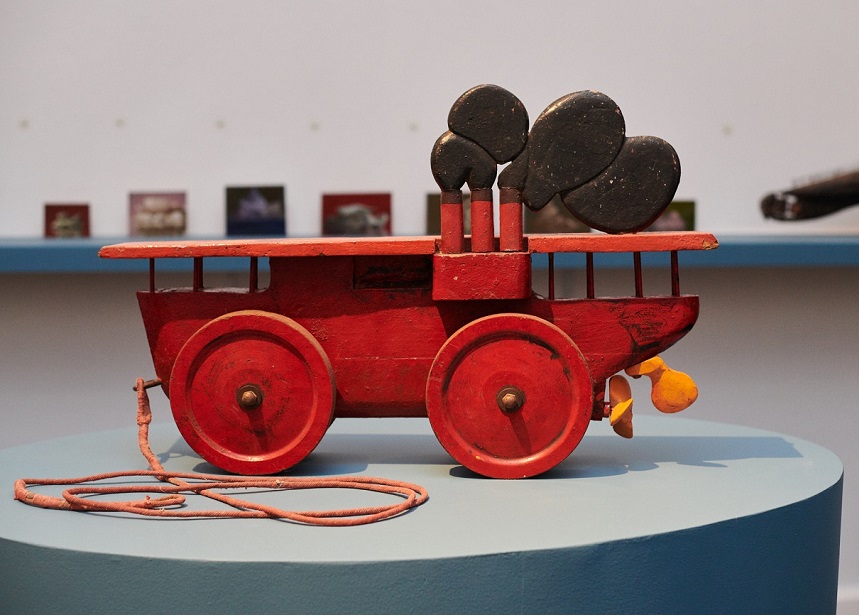 Stuart Elliott, Wheeled Red Boat 1988, wood, acrylic paint, steel, sisal, 41 x 66 x 17cm, Collection of the artist. Photography by Rebecca Mansell.